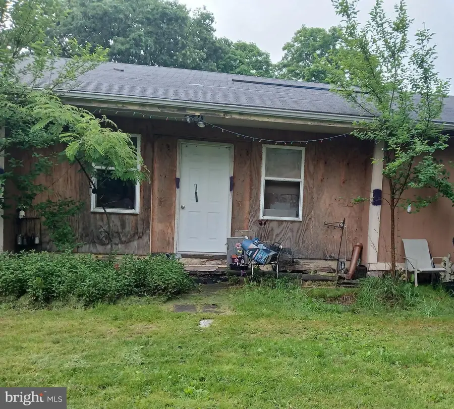 18964 Cacapon Rd, Great Cacapon, WV 25422 - Image #2