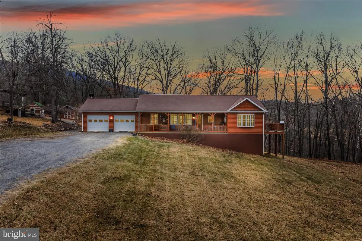 1636 Eckerd Ln, Berkeley Springs, WV 25411 - Image #1