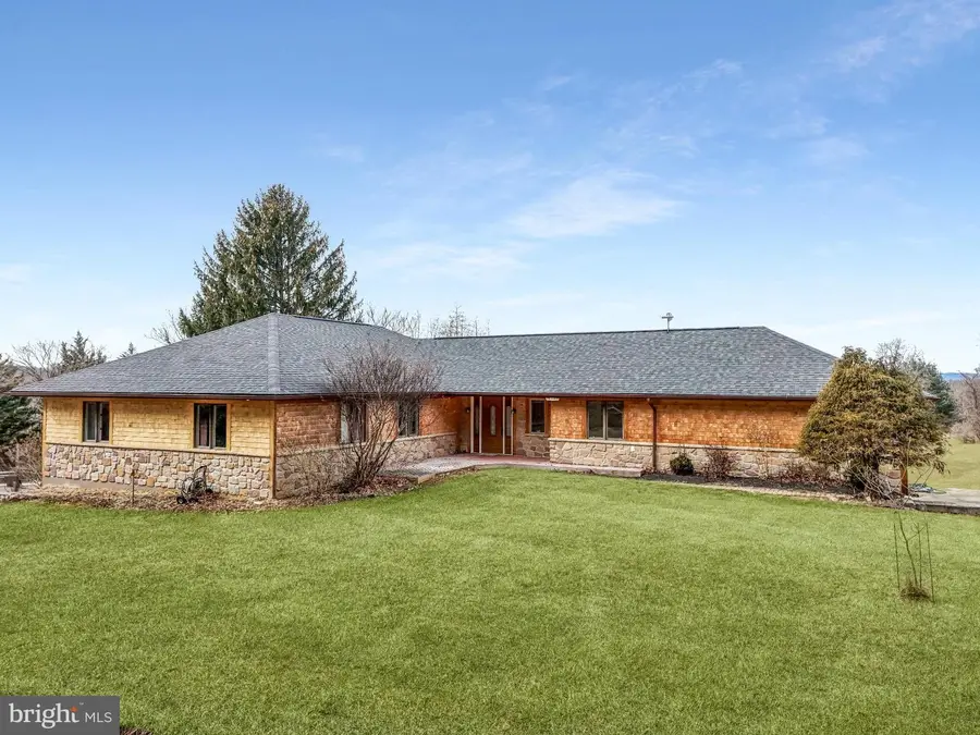 9 Schoolhouse Way, Hedgesville, WV 25427 - Image #2