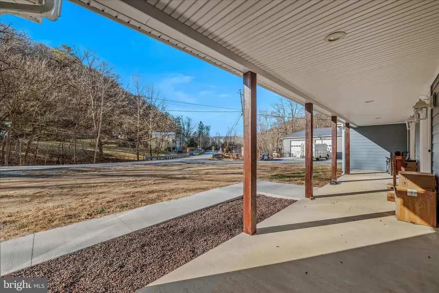 1920 Sir Johns Run Rd, Berkeley Springs, WV 25411 - Image #3