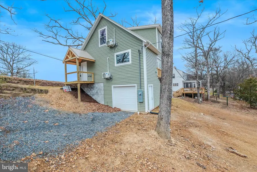 15 Hilltop Street, Berkeley Springs, WV 25411 - Image #3