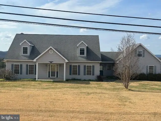 29 Homestead Ln, Berkeley Springs, WV 25411 - #1