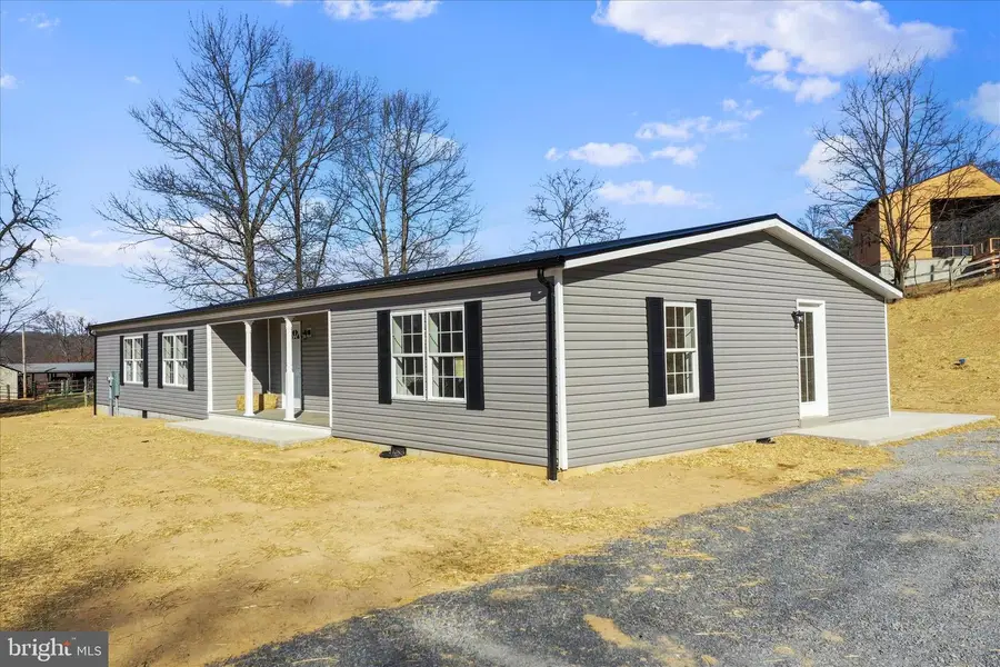 101 Barbeque Dr, Berkeley Springs, WV 25411 - Image #2