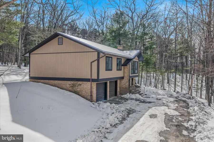 207 Ironwood Ln, Berkeley Springs, WV 25411 - Image #3