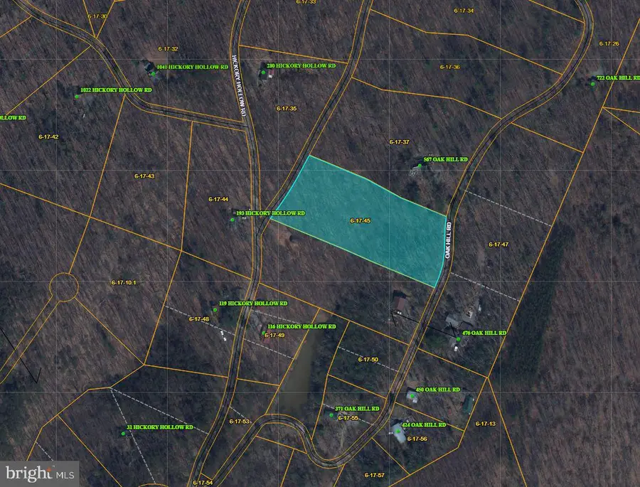 523 Oak Hill Rd, Berkeley Springs, WV 25411 - Image #2