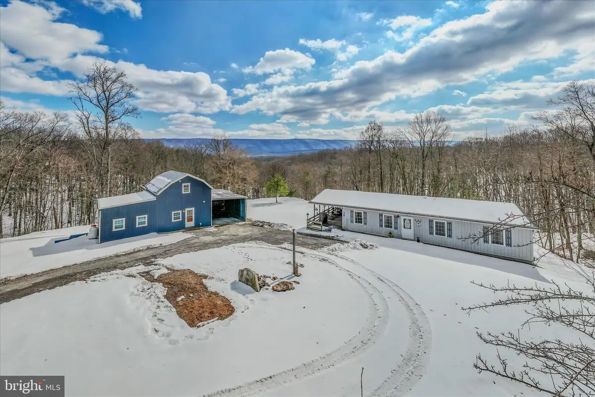 174 Hammerhill Ln, Great Cacapon, WV 25422 - #1