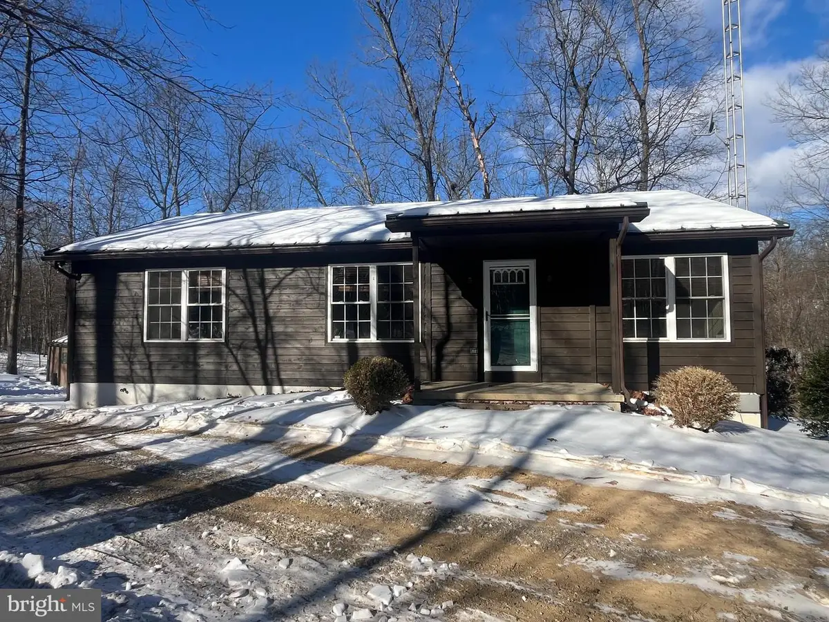 141 Mason Rd, Hedgesville, WV 25427 - #1