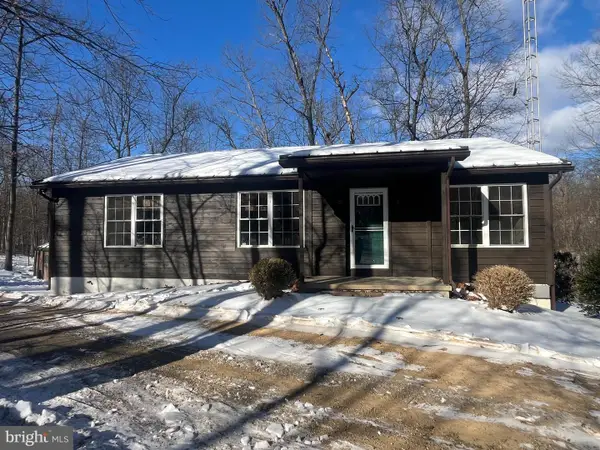 141 Mason Rd, HEDGESVILLE, WV 25427