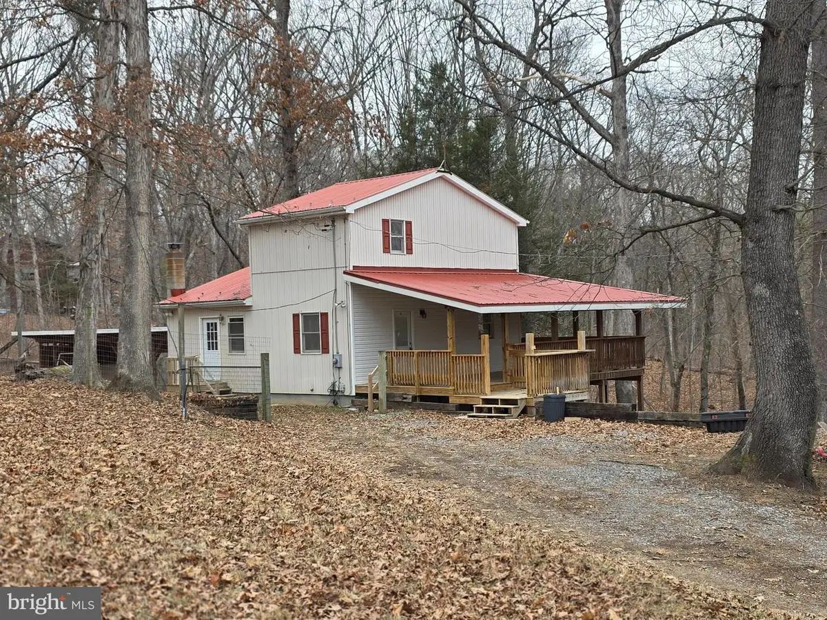 300 Wispy Branch Ln, Hedgesville, WV 25427 - #1