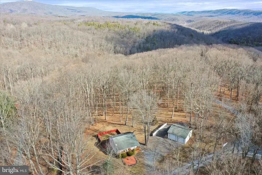 515 Gloyd Ln, Great Cacapon, WV 25422 - #2