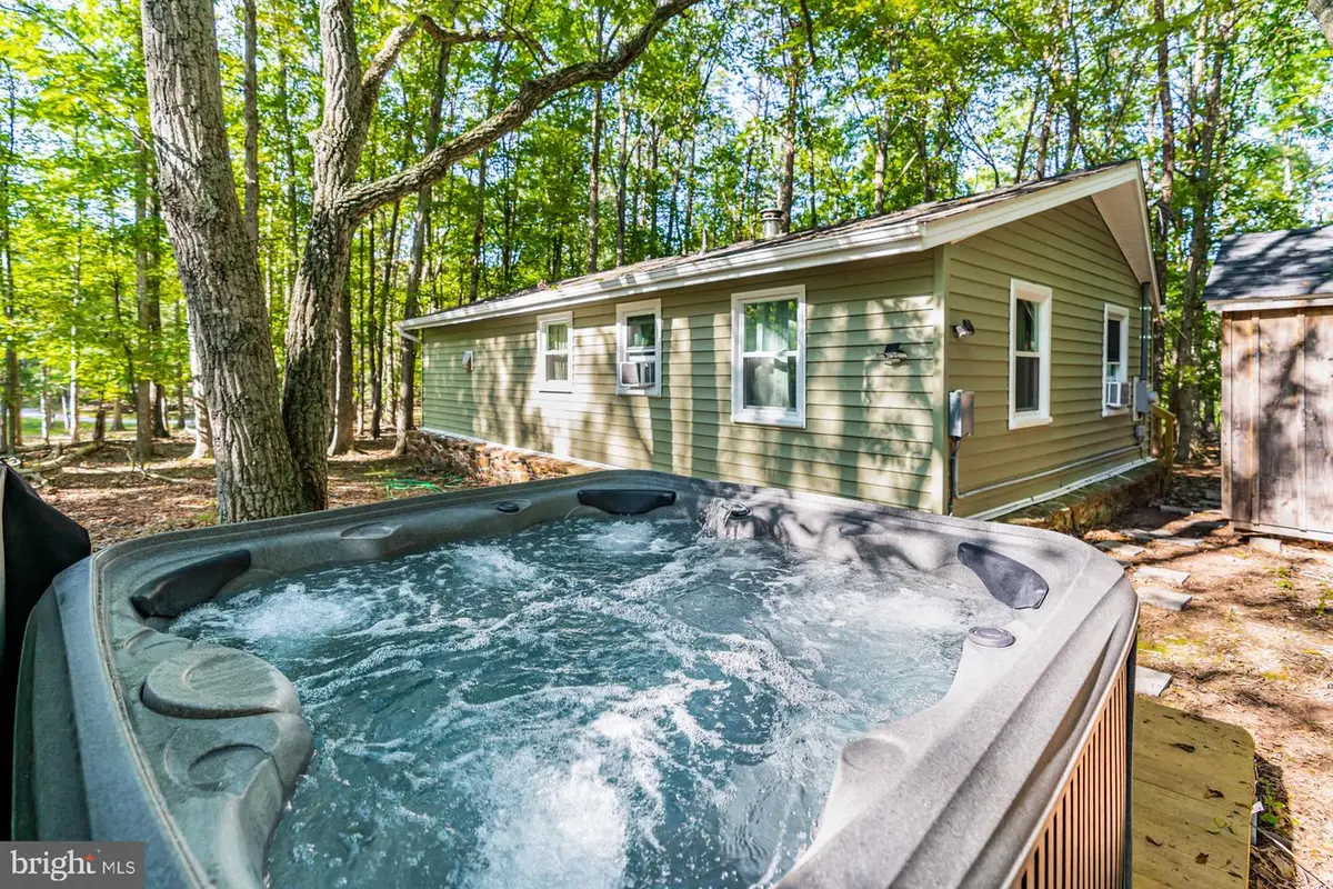 238 Ponds Ct, Berkeley Springs, WV 25411 - #1