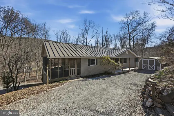 3 Running Waters Way, GREAT CACAPON, WV 25422