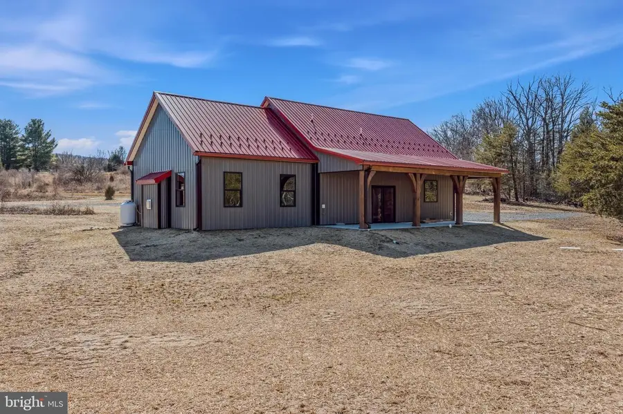 237 Foggy Bottom Ln, Berkeley Springs, WV 25411 - #2