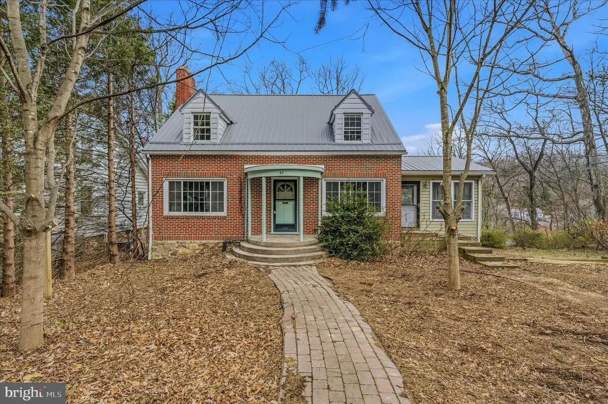 45 Rockwell Cir, Berkeley Springs, WV 25411 - #1