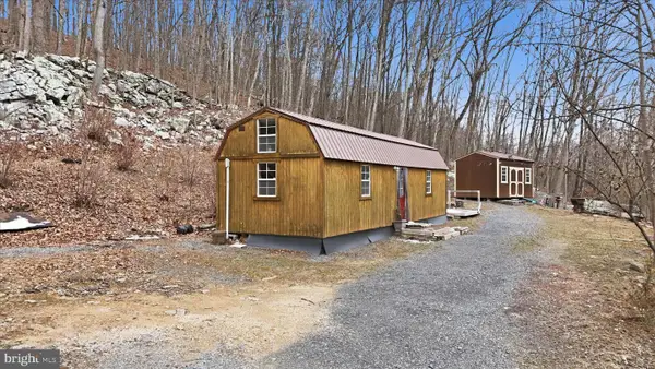117 Roberts Rd, GREAT CACAPON, WV 25422