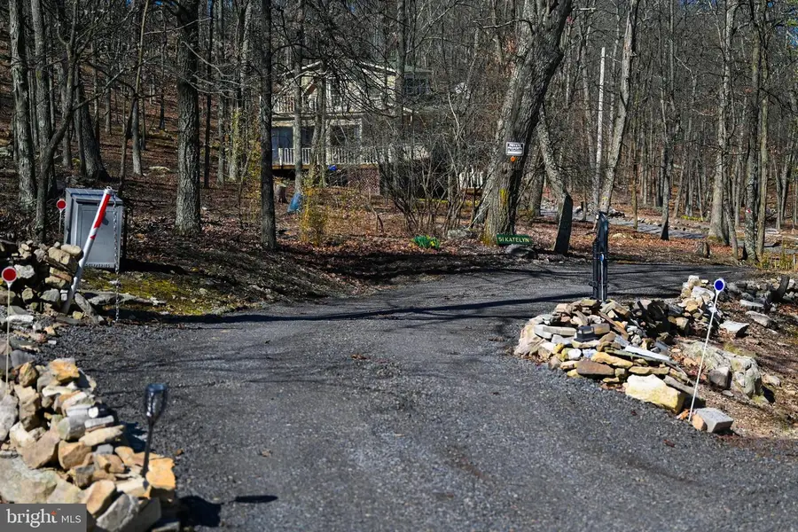 51 Katelyn Ln, Great Cacapon, WV 25422 - #3