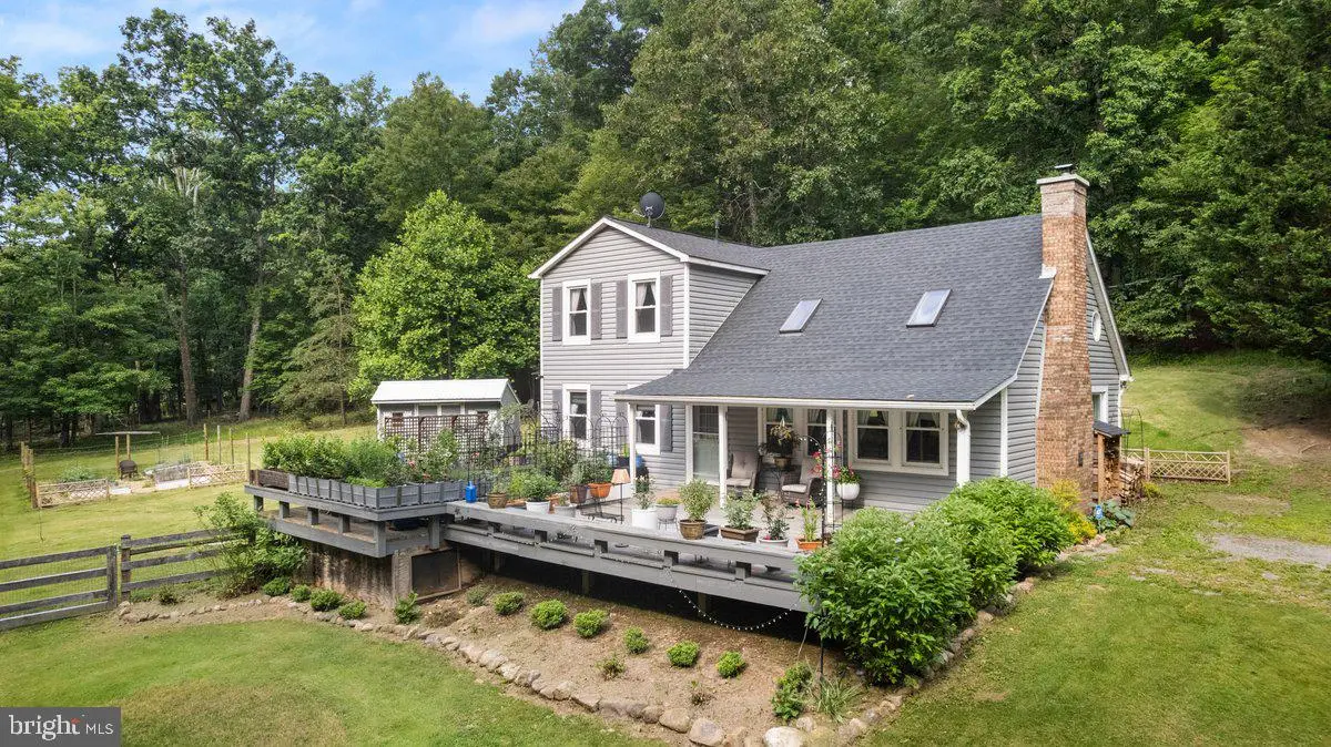 206 English Muffin Ct, Berkeley Springs, WV 25411 - #1