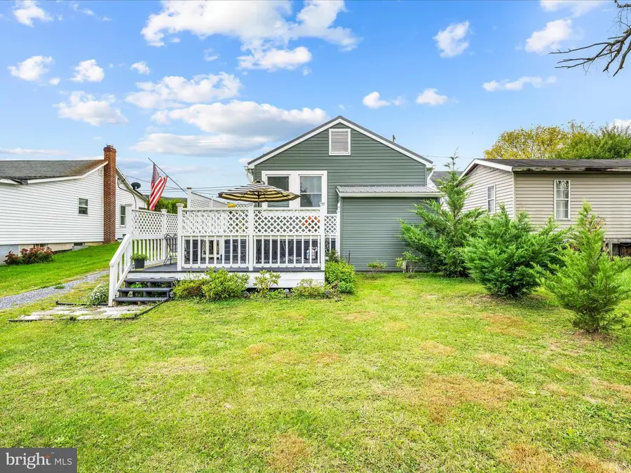 503 Hammond St, Great Cacapon, WV 25422 - #2