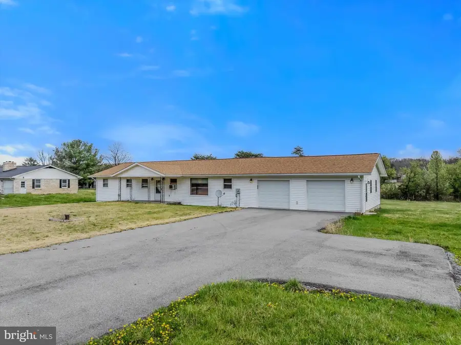 11223 Valley Rd, Berkeley Springs, WV 25411 - #2