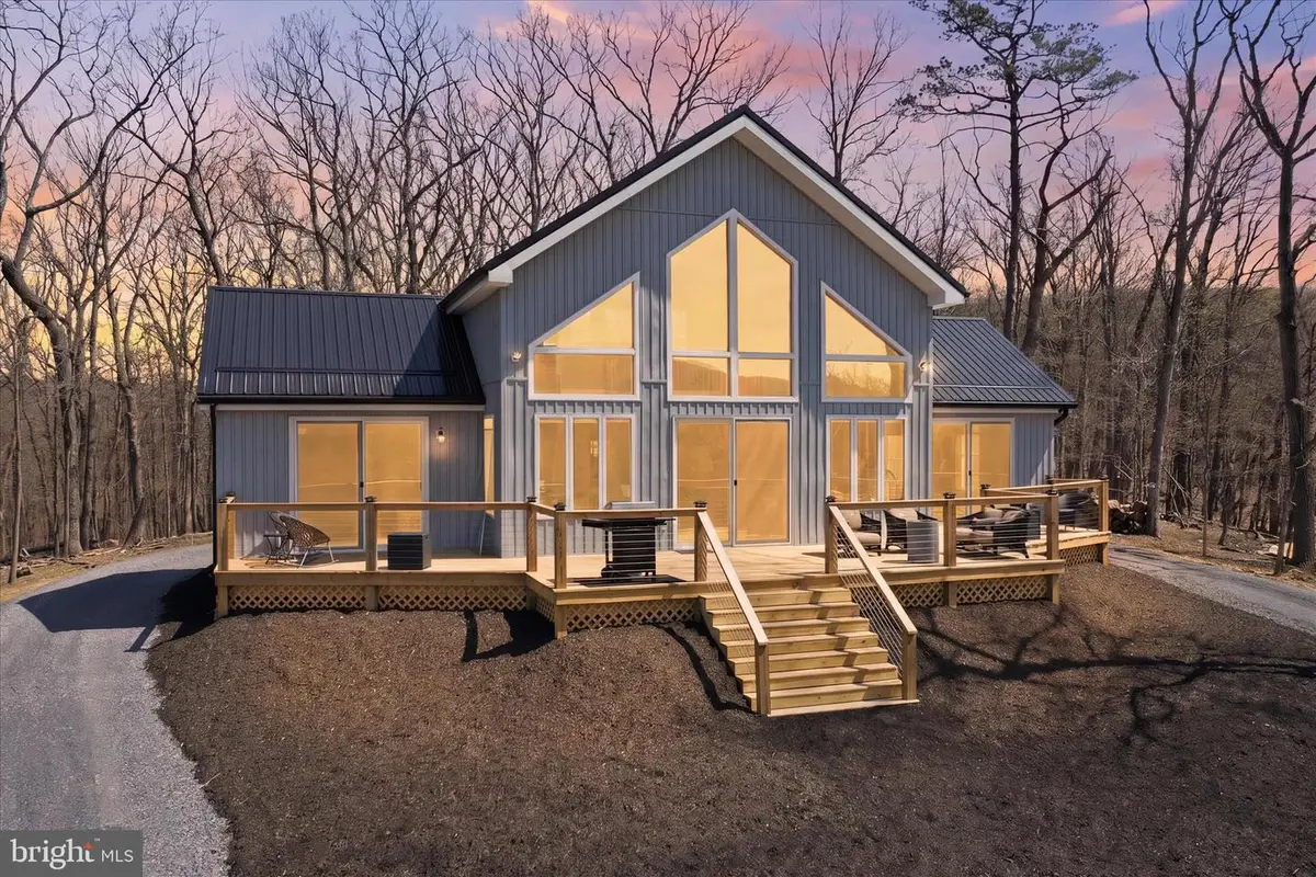 432 Lost Point Ln, Berkeley Springs, WV 25411 - #1