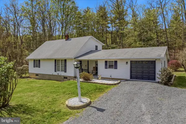 211 Crestview Ln, BERKELEY SPRINGS, WV 25411
