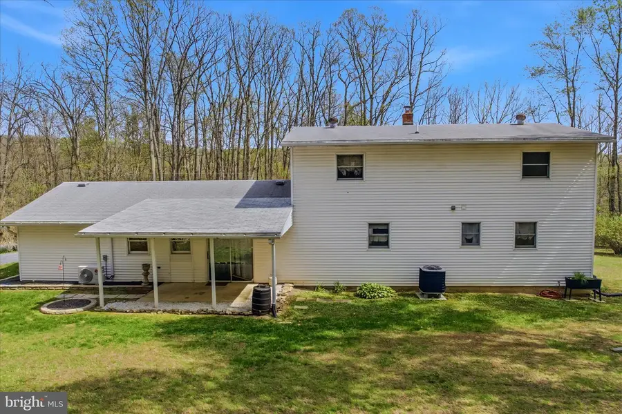 211 Crestview Ln, Berkeley Springs, WV 25411 - #2