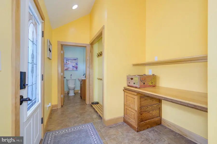 30 Clara Ln, Berkeley Springs, WV 25411 - #3