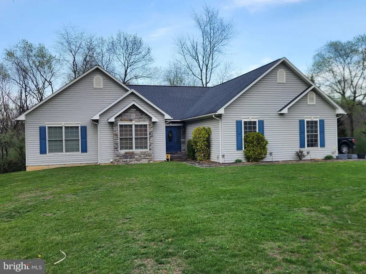 81 Cannon Dr, Berkeley Springs, WV 25411 - #1