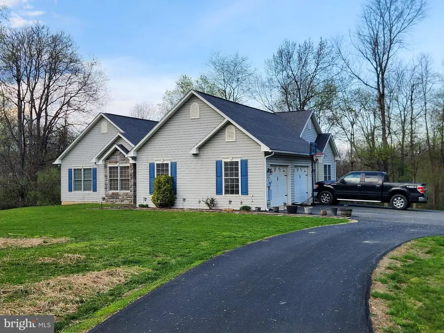 81 Cannon Dr, Berkeley Springs, WV 25411 - #3
