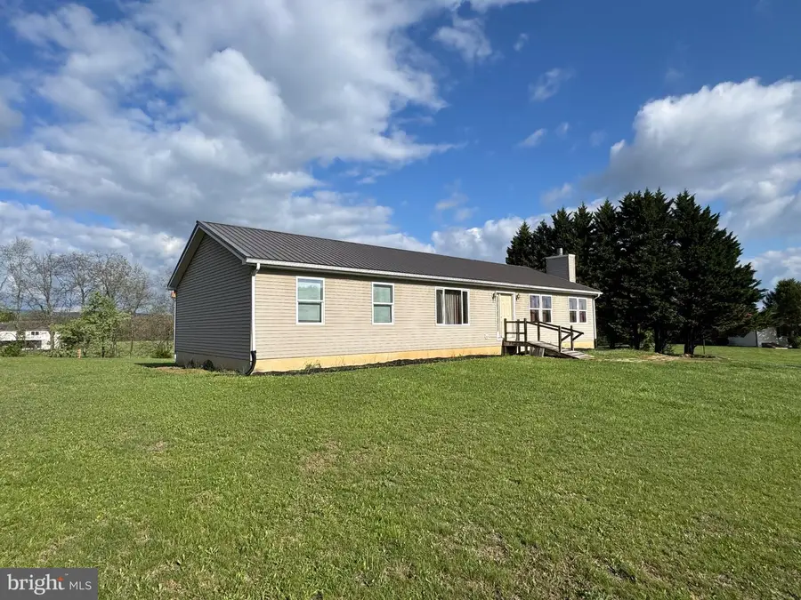 1660 Highland Ridge Rd, Berkeley Springs, WV 25411 - #3