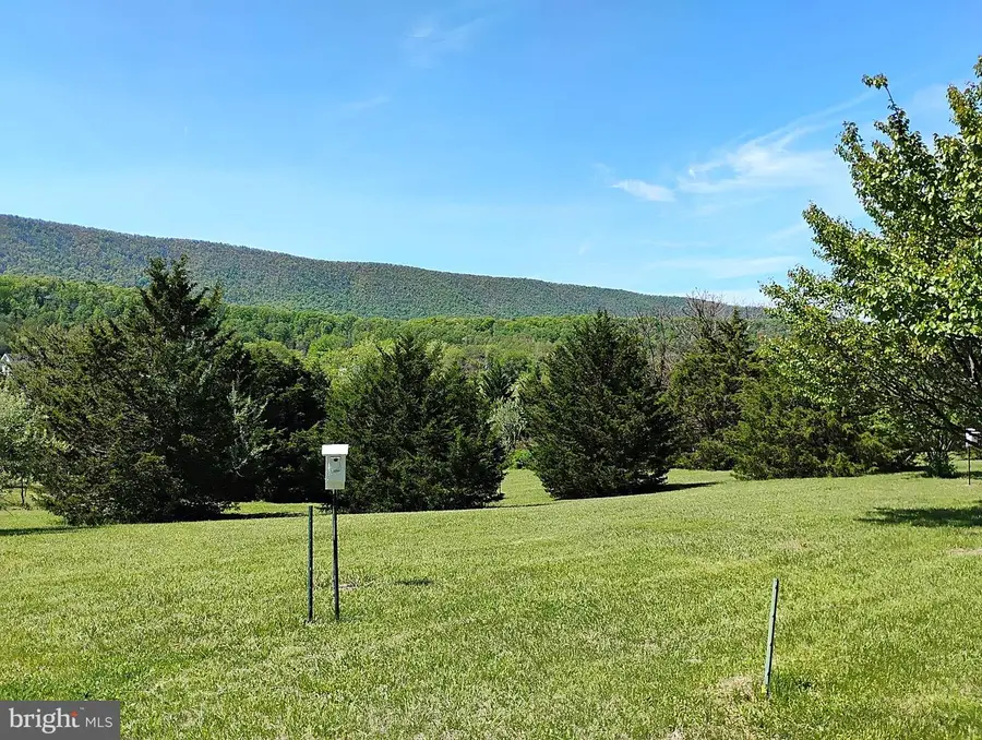 187 Sunny Meadow Pl, Berkeley Springs, WV 25411 - #2
