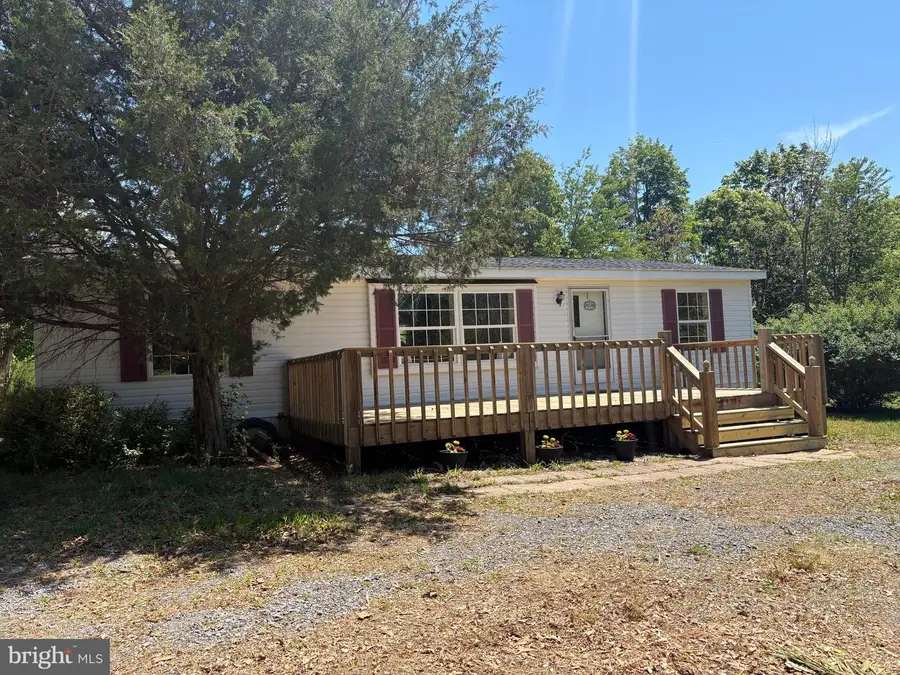 242 Rankin Ln, Berkeley Springs, WV 25411 - #2