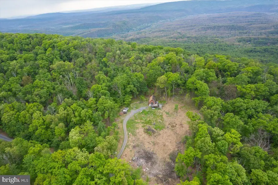 317 Katelyn Ln, Great Cacapon, WV 25422 - #2