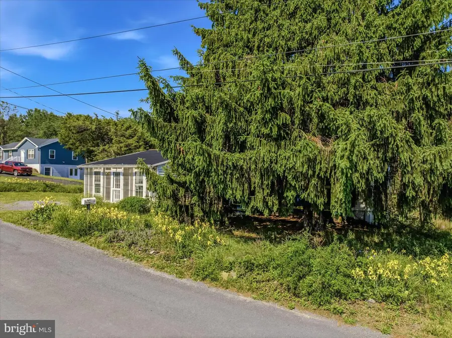 627 Apple Orchard Cir, Berkeley Springs, WV 25411 - #3