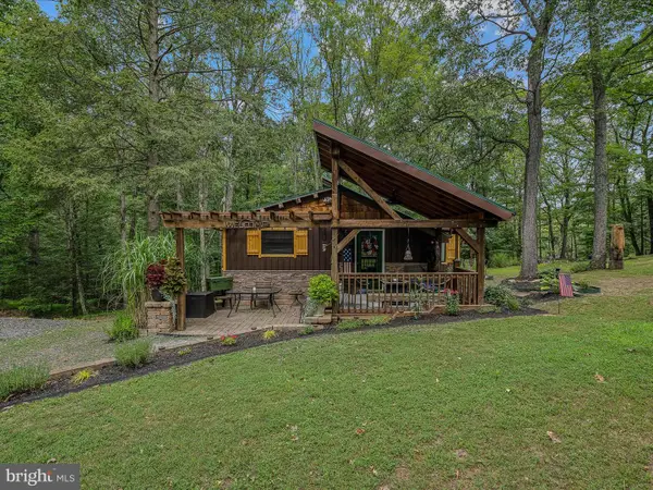 237 Redbud Ln, HEDGESVILLE, WV 25427