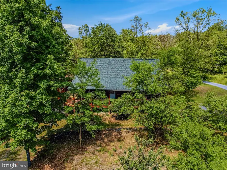 711 Cannon Dr, Berkeley Springs, WV 25411 - #3