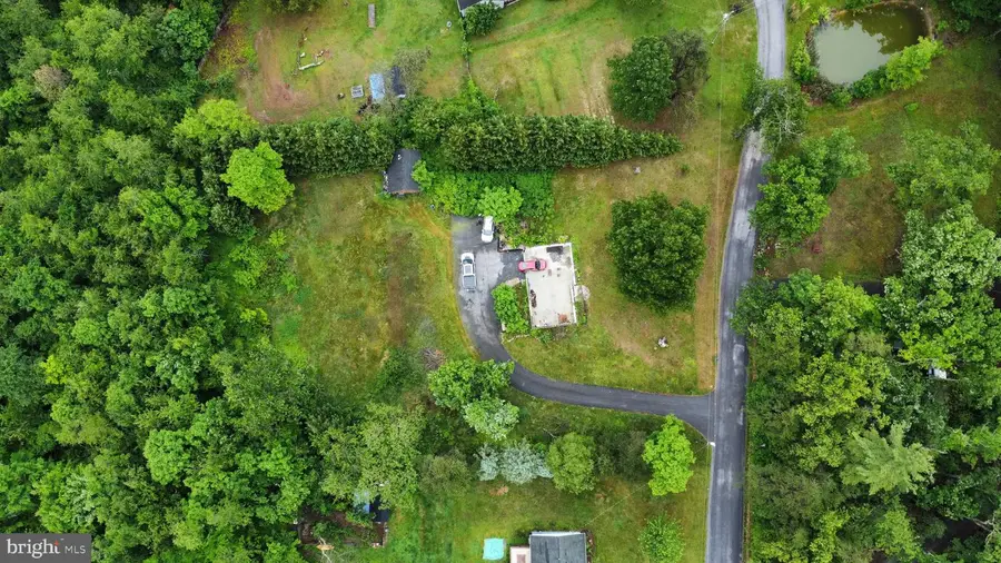 71 Bennett Ln, Berkeley Springs, WV 25411 - #3