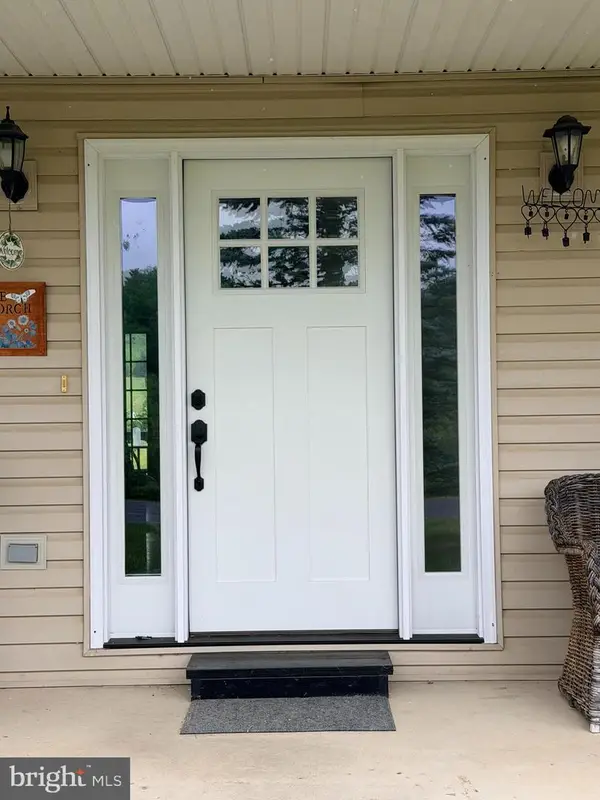 50 Teaberry Ln, BERKELEY SPRINGS, WV 25411