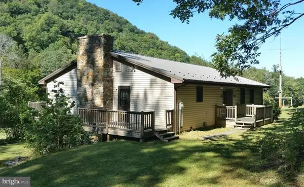 250 Peanut Place, GREAT CACAPON, WV 25422