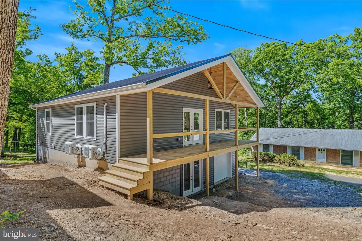 21 Hilltop Street, Berkeley Springs, WV 25411 - #1