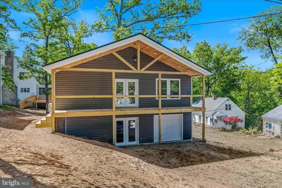 21 Hilltop Street, Berkeley Springs, WV 25411 - #2