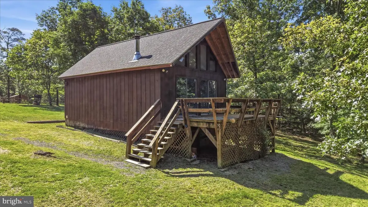 185 Plum Tree Ln, Berkeley Springs, WV 25411 - #1