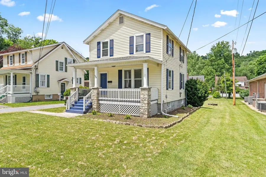 308 S Green St, Berkeley Springs, WV 25411 - #3