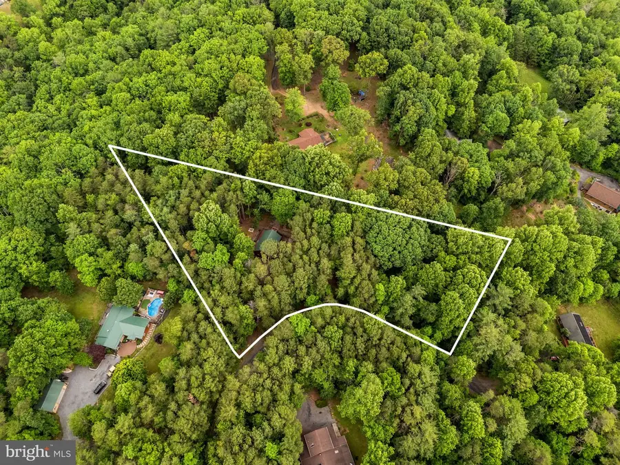 295 Creekview Ln, Berkeley Springs, WV 25411 - #2