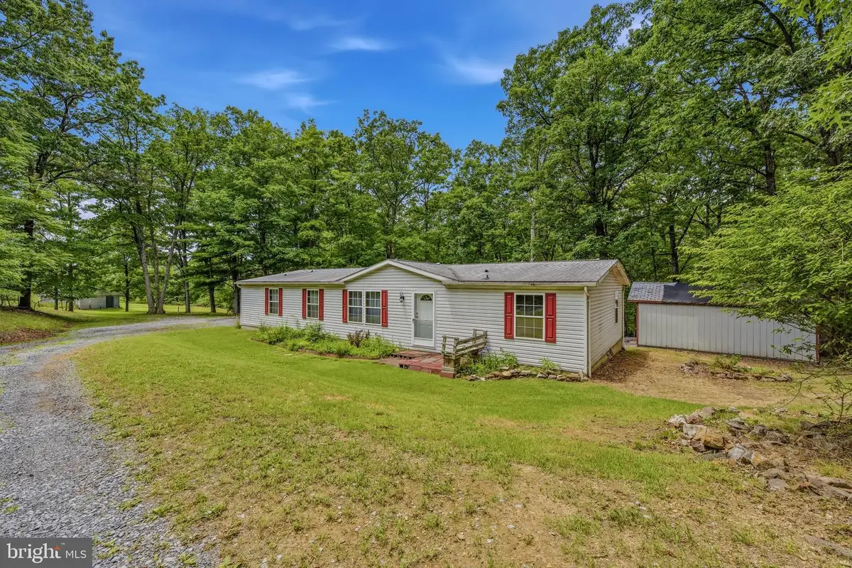 193 Friendship Ln, Berkeley Springs, WV 25411 - #1