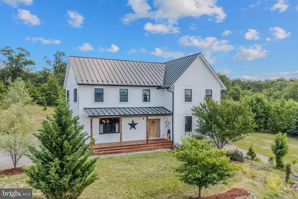 1089 Waugh Rd, BERKELEY SPRINGS, WV 25411