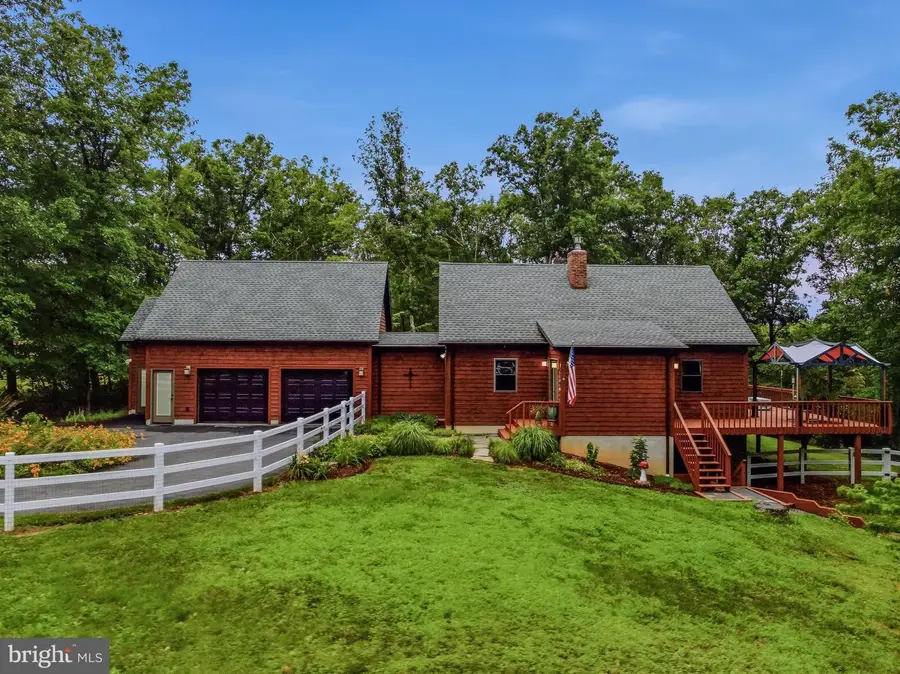 126 Old Mill Manor Ct, Berkeley Springs, WV 25411 - #3