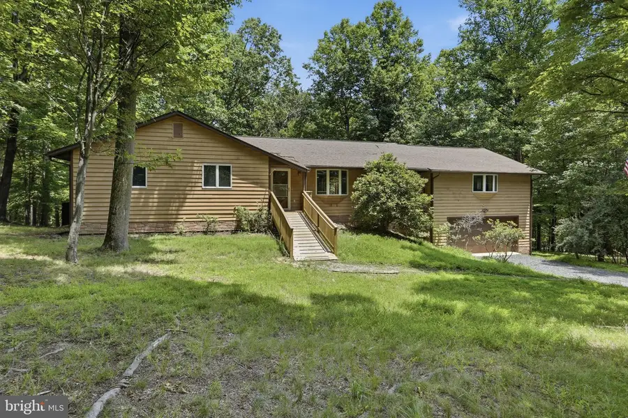 351 Silvercreek Ln, Berkeley Springs, WV 25411 - #2