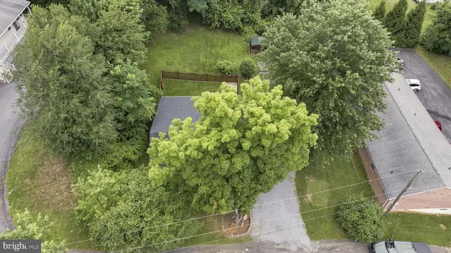 96 George Ln, Berkeley Springs, WV 25411 - #3