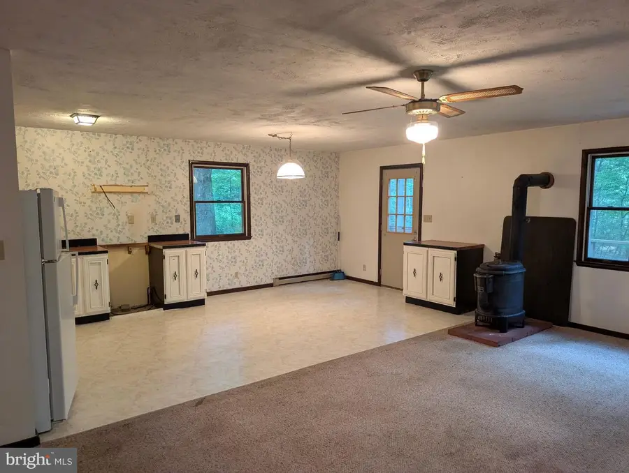 378 Happy Valley, Berkeley Springs, WV 25411 - #2